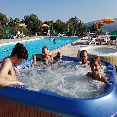 Appartement In Casentino With Pool & Jacuzzi Poppi